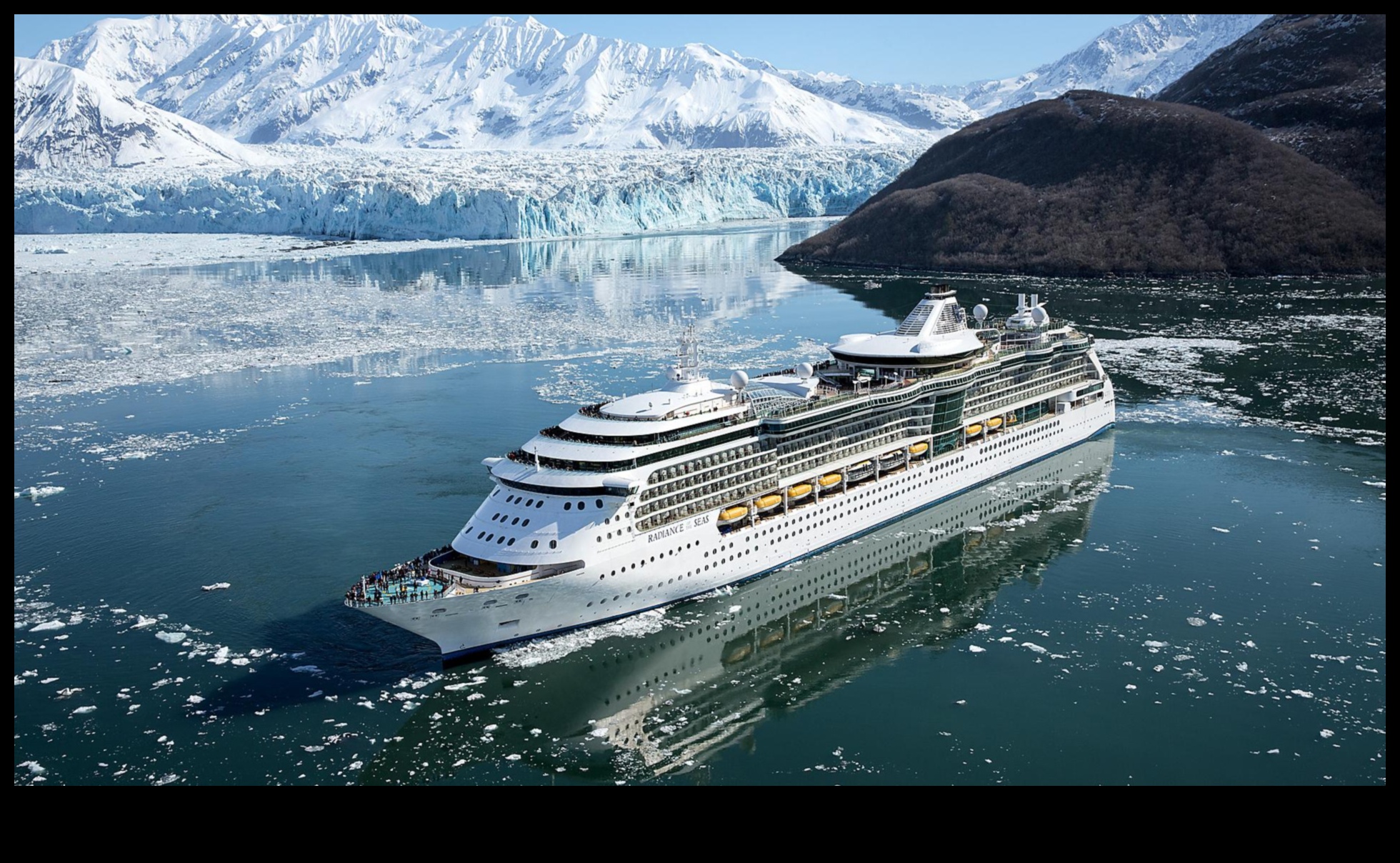 Roaming Radiance Un ghid al călătorilor pentru experiențe extraordinare 2 Roaming Radiance: Un ghid al călătorilor pentru experiențe strălucitoare