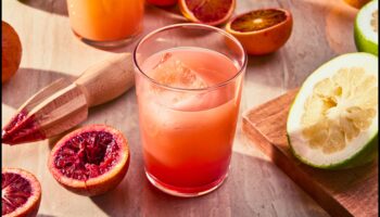 Sărbătoarea citricelor: prăjirea la strălucirea citricelor în sucurile proaspete