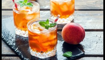 Miros și colorat: delectează-te cu răcoritoarea ceaiurilor cu gheață aromate