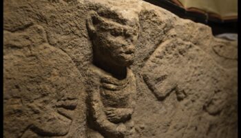 Povești sculptate: Descoperirea narațiunilor siturilor culturale